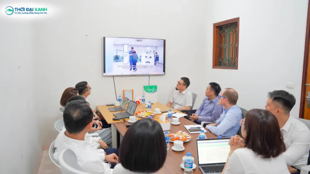 Thời Đại Xanh và Siemens Healthineers cùng nhìn lại hành trình đồng hành từ những ngày đầu, với hệ thống máy MRI đóng vai trò thiết bị trọng điểm trong chẩn đoán và điều trị.