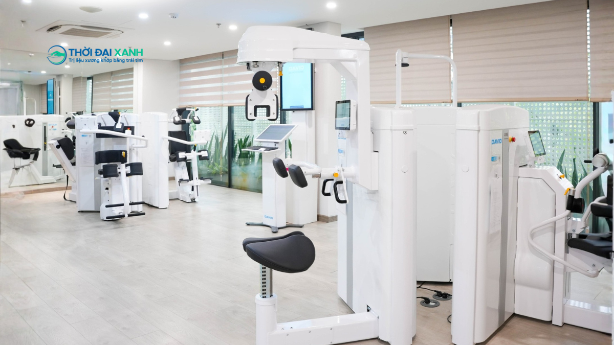 Trung tâm xương khớp Thời Đại Xanh điều trị đau thắt lưng bắt đầu từ sự lắng nghe cơ thể và thấu hiểu người bệnh