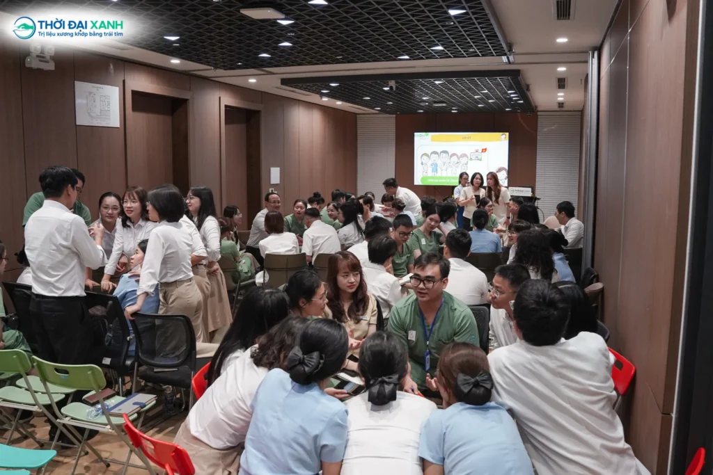 Tinh thần học tập nghiêm túc cùng những phần thảo luận sôi nổi đã tạo nên không khí đào tạo đầy cảm hứng tại Thời Đại Xanh.