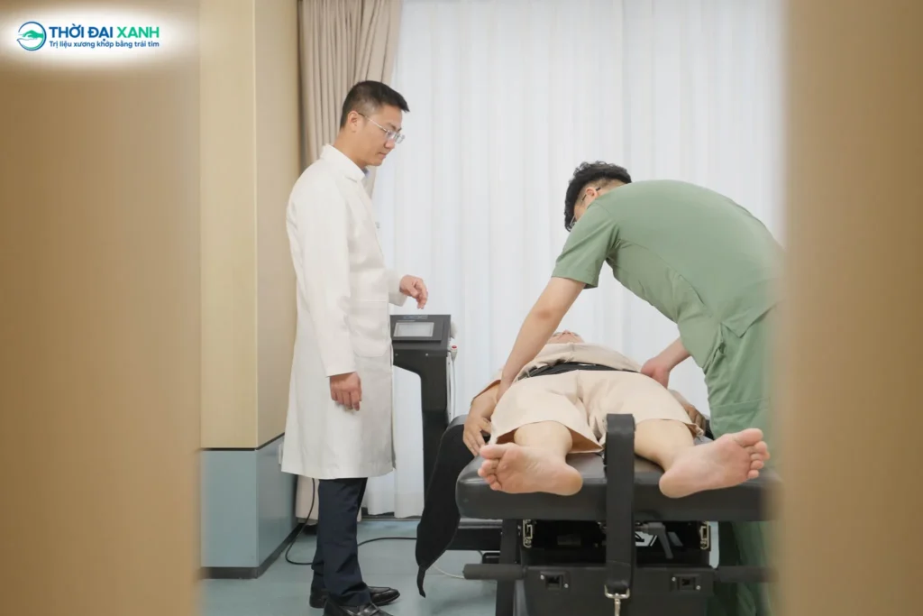 Khác với các phương pháp cũ, công nghệ DOC kết hợp cảm biến hiện đại để tác động chính xác vào nguồn gốc cơn đau.