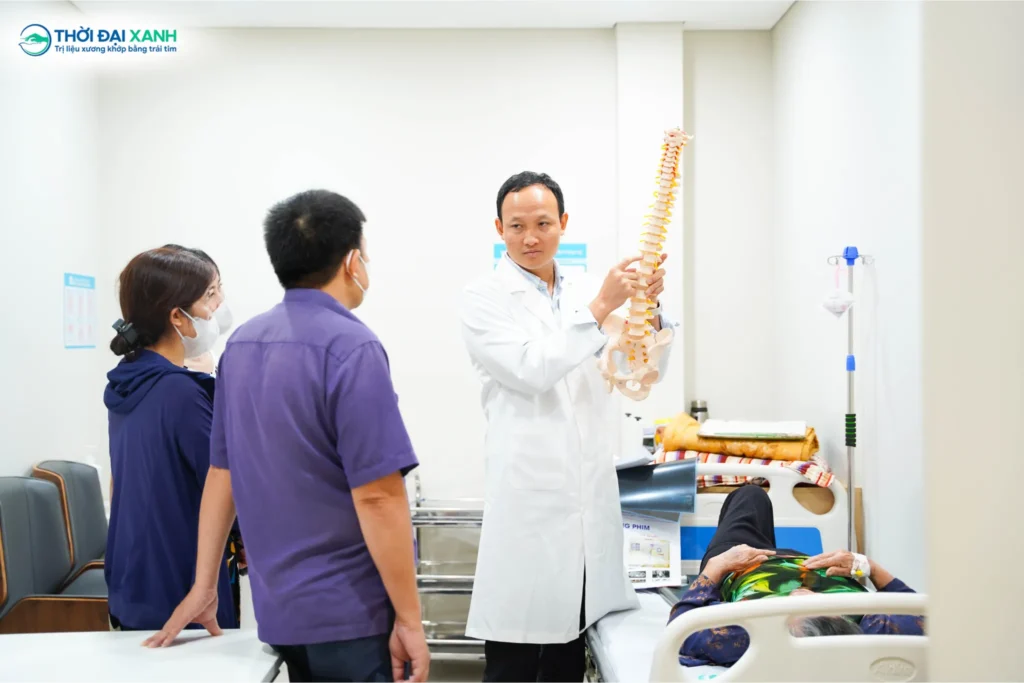 Nhận biết sớm các biến chứng thoát vị là chìa khóa để chủ động bảo vệ sức khỏe vận động lâu dài.