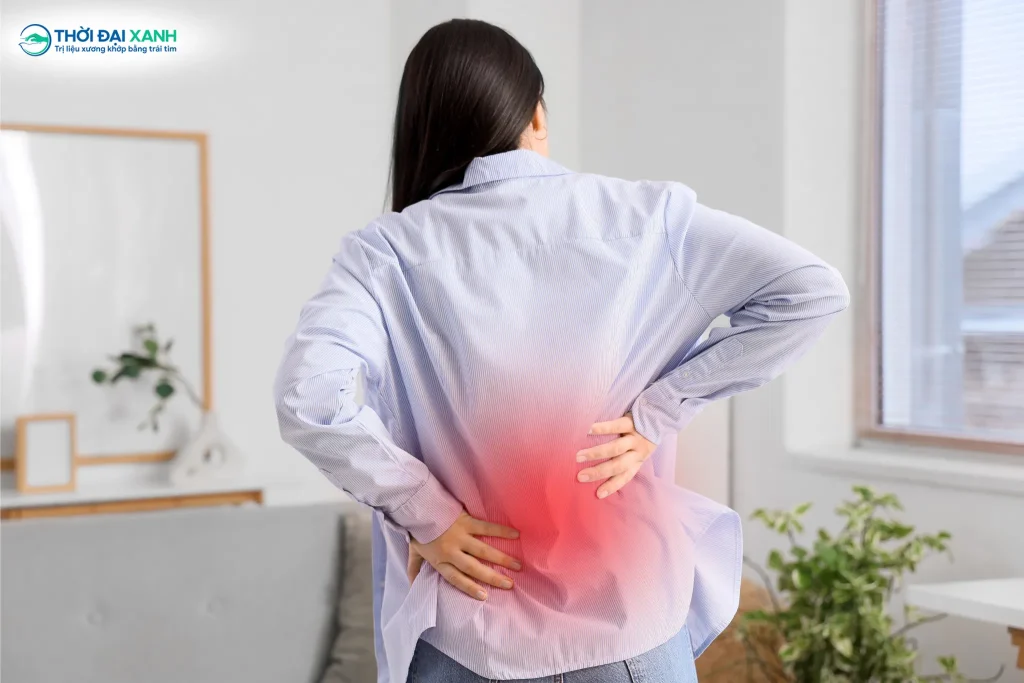 Những cơn đau mỏi hằng ngày là lời cảnh báo cột sống đang quá tải vì thói quen làm việc của bạn.