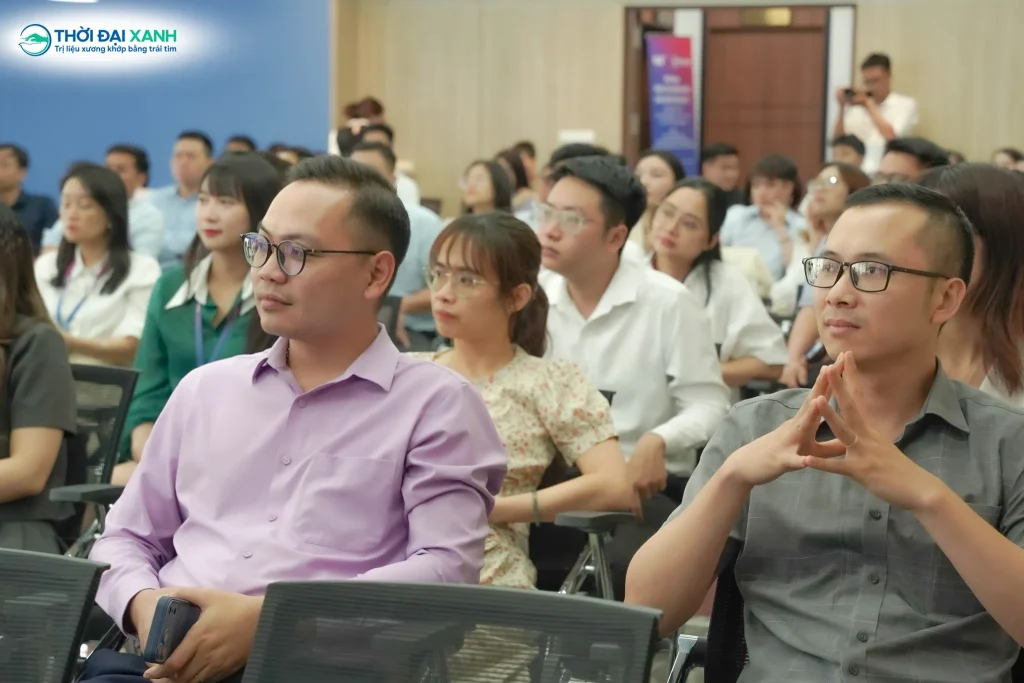 Những kiến thức về chăm sóc sức khỏe xương khớp nhận được sự quan tâm đặc biệt từ đội ngũ nhân sự Chứng khoán VietinBank