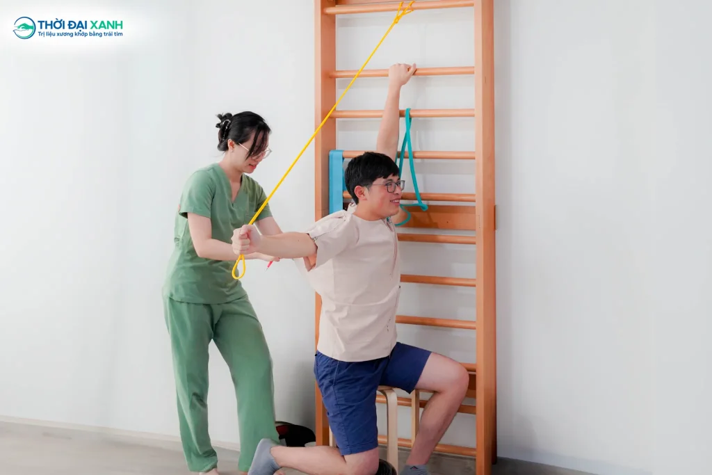 Nắm vững những lưu ý khi tập cong vẹo cột sống tại nhà để tập luyện an toàn và hiệu quả hơn.