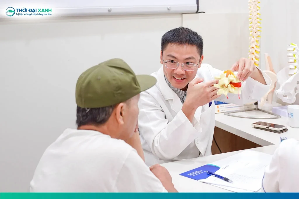 Nếu không được phát hiện sớm và can thiệp phục hồi đúng cách, hội chứng cổ rùa có thể để lại các biến chứng nghiêm trọng.