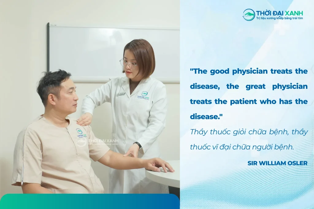 Với quan điểm "Đằng sau mỗi cơn đau là một câu chuyện", BS.CKI Phan Thị Thuỷ luôn dành thời gian lắng nghe để cùng bệnh nhân tìm ra phương án phù hợp nhất.