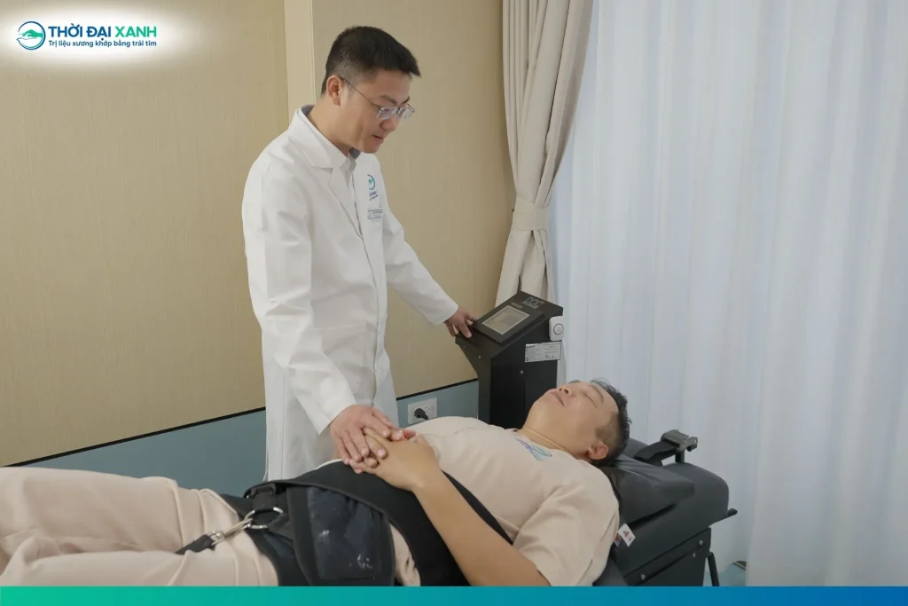 Trong trường hợp đau thắt lưng do nguyên nhân cơ học, tùy các nguyên nhân gây bệnh, có thể áp dụng các kỹ thuật vật lý trị liệu khác nhau.