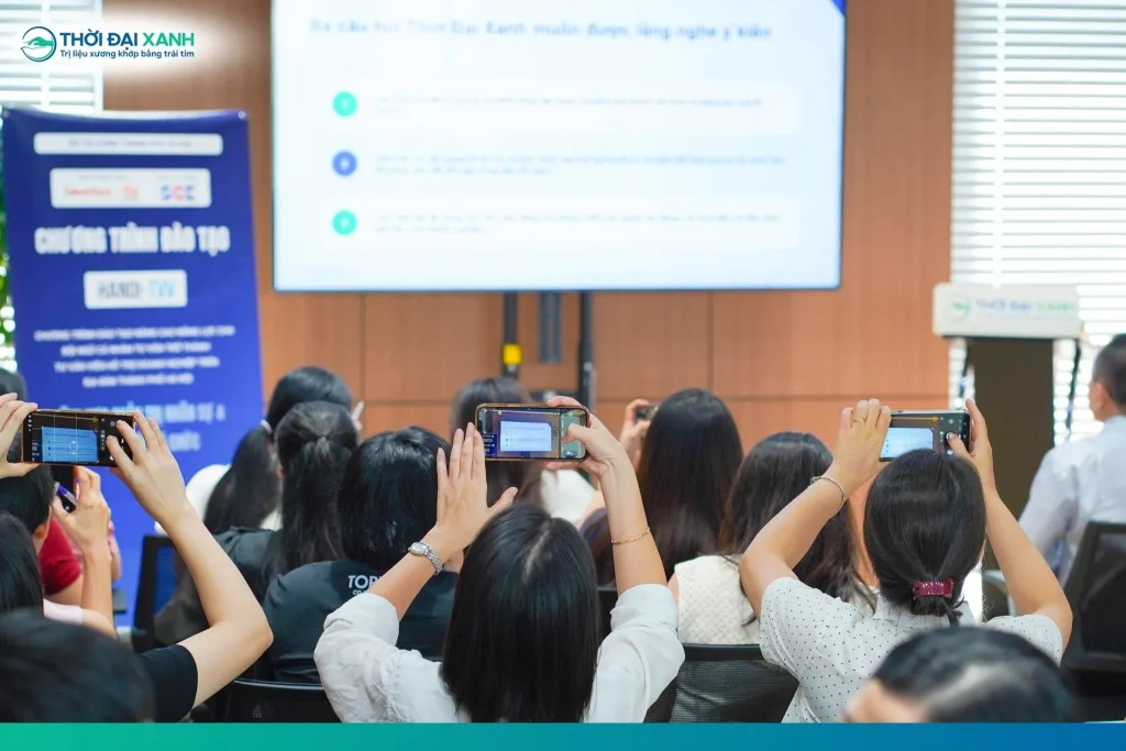 Không chỉ là một buổi tham quan, chương trình là dịp để Thời Đại Xanh được nhìn lại chính mình từ một góc nhìn mới.