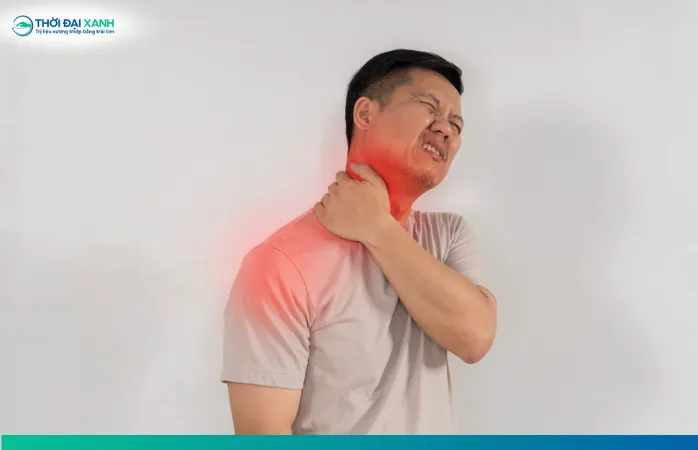 Nếu các cơn đau cổ vai gáy diễn ra liên tục, dai dẳng hoặc tiến triển ngày càng nặng, người bệnh đến khám tại các cơ sở y tế ngay lập tức.