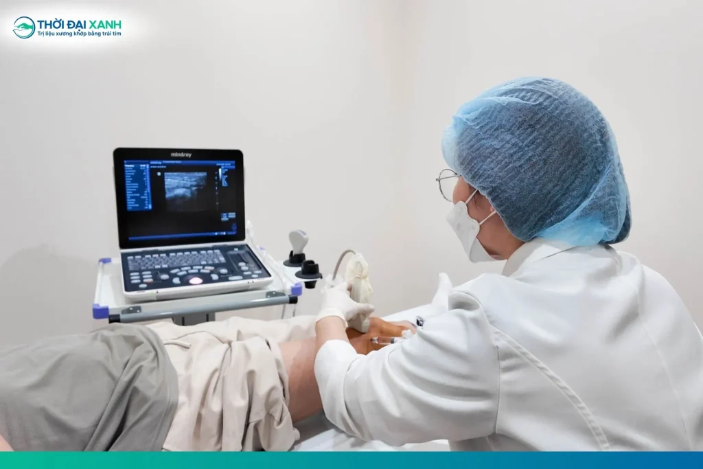 Điều trị tràn dịch khớp gối tại Thời Đại Xanh được cá thể hóa theo nguyên nhân, mức độ tổn thương và tình trạng của từng người bệnh.