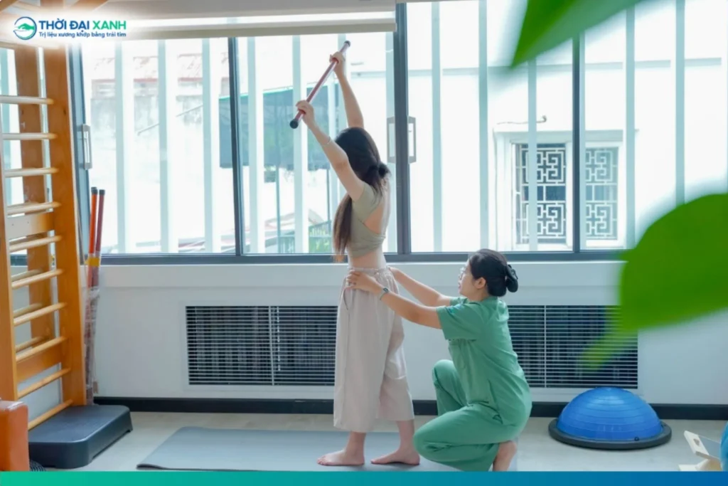 Mỗi cử động được khôi phục là trái ngọt từ chuyên môn, sự tận tụy và kiên nhẫn của đội ngũ Vật lý trị liệu & Phục hồi chức năng Thời Đại Xanh.